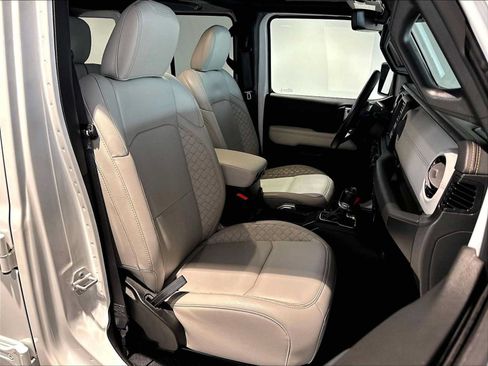 Used 2023 Jeep Wrangler Unlimited Sahara AWD/4WD image 22