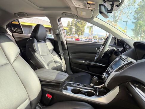 Used 2020 Acura TLX image 19