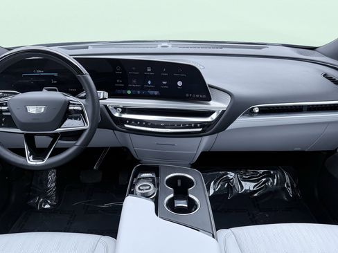 Used 2024 Cadillac Lyriq Luxury image 52