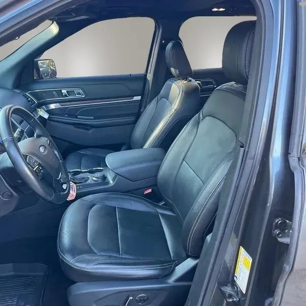 Used 2018 Ford Explorer Limited w/ Equipment Group 301A AWD/4WD image 10