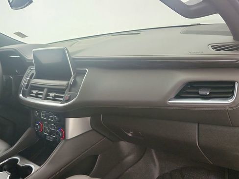 Used 2024 Chevrolet Tahoe Z71 w/ Off-Road Capability Package image 34