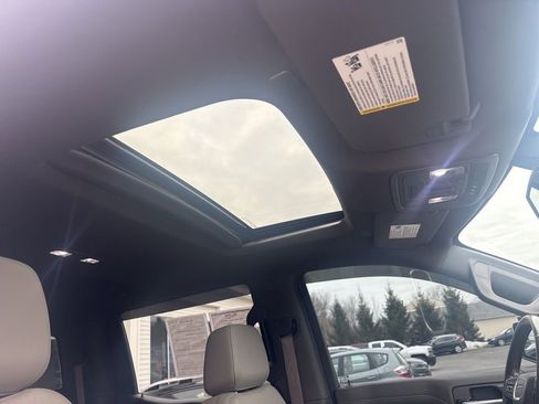 Used 2021 GMC Sierra 1500 SLT w/ SLT Premium Package image 41