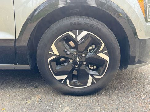 Used 2023 Kia Niro Wave FWD image 18