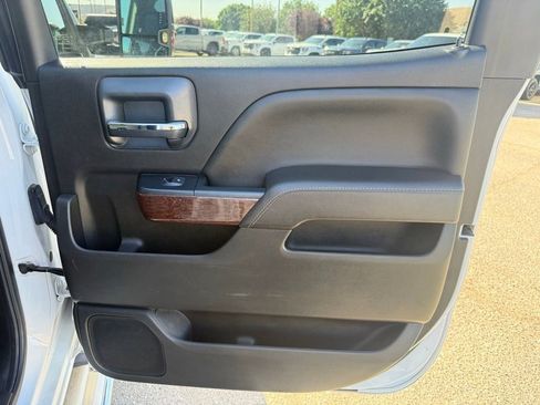 Used 2018 GMC Sierra 2500 SLT w/ Duramax Plus Package AWD/4WD image 20
