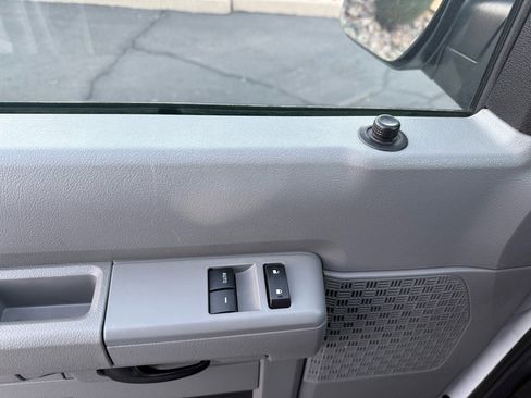 Used 2013 Ford E-350 and Econoline 350 XLT image 29