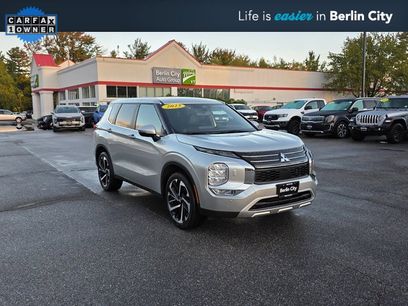 Used 2023 Mitsubishi Outlander SE
