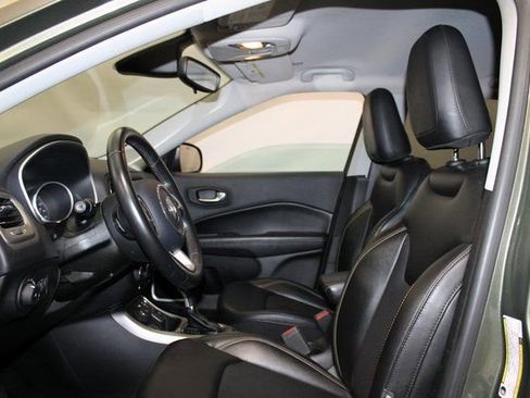 Used 2018 Jeep Compass Latitude image 5