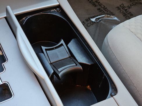 Used 2009 Toyota Camry LE image 21