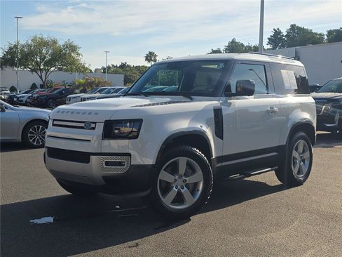 Used 2025 Land Rover Defender 90 S AWD/4WD image 26