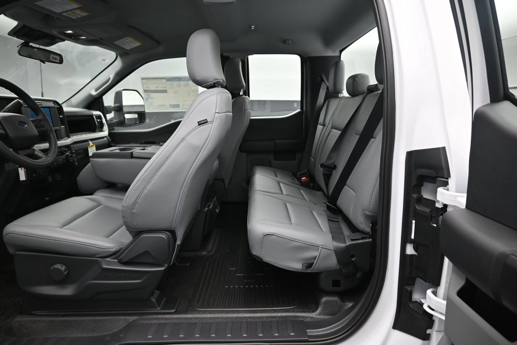 New 2027 Ford F350 XL w/ XL Chrome Package AWD/4WD image 16