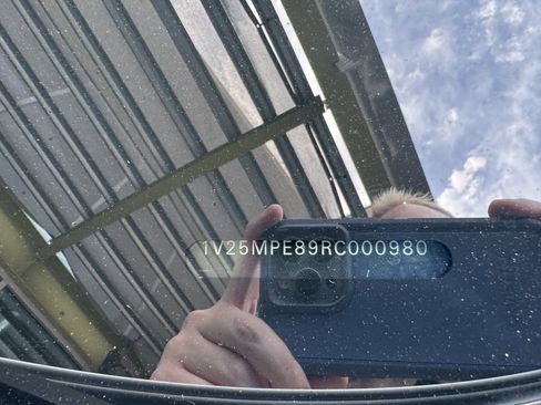 Used 2024 Volkswagen ID.4 S image 42