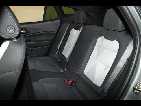 New 2026 Chevrolet Trax RS w/ Sunroof Package image 21