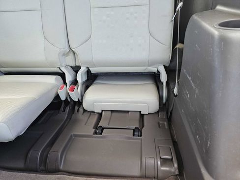 Used 2016 Lexus GX 460 w/ Premium Package image 34