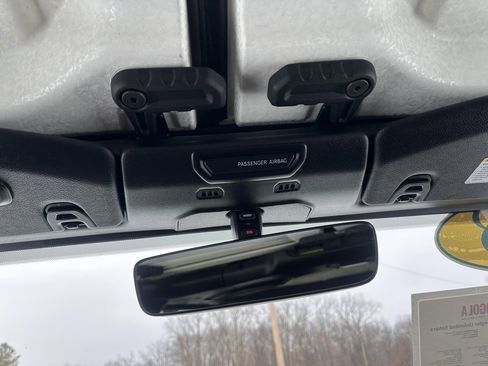 Used 2018 Jeep Wrangler Unlimited Sahara image 30