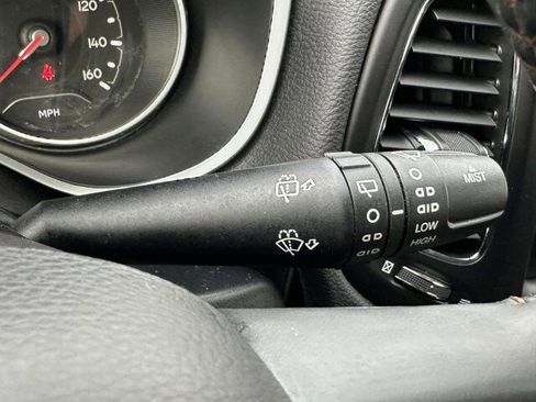 Used 2018 Jeep Compass Latitude w/ Safe & Security Group image 28