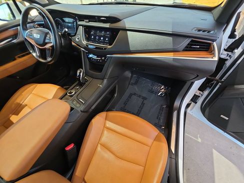 Certified 2024 Cadillac XT5 Premium Luxury w/ LPO, Premium Carpet Package FWD image 30