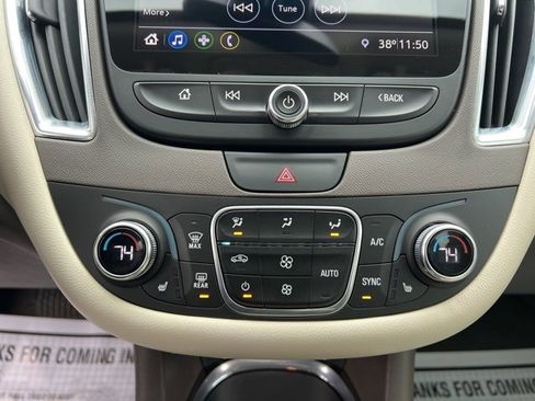 Used 2019 Chevrolet Malibu LT w/ Leather Package image 28