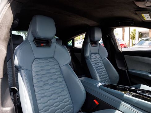 Used 2022 Audi RS e-tron GT w/ Carbon Performance Package AWD/4WD image 9