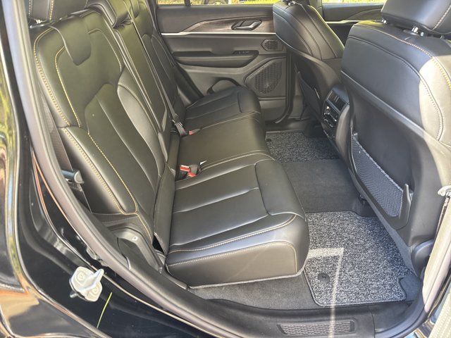 New 2026 Jeep Grand Cherokee Limited AWD/4WD image 15