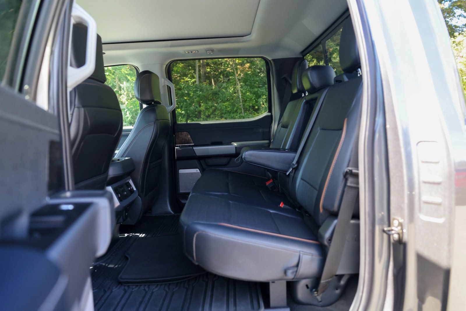 Used 2025 Ford F250 Lariat w/ Lariat Ultimate Package AWD/4WD image 18