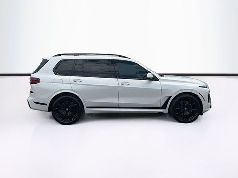 Used 2024 BMW X7 xDrive40i w/ Executive Package AWD/4WD image 4