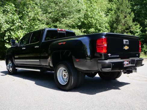 Used 2019 Chevrolet Silverado 3500 LTZ w/ Duramax Plus Package AWD/4WD image 18