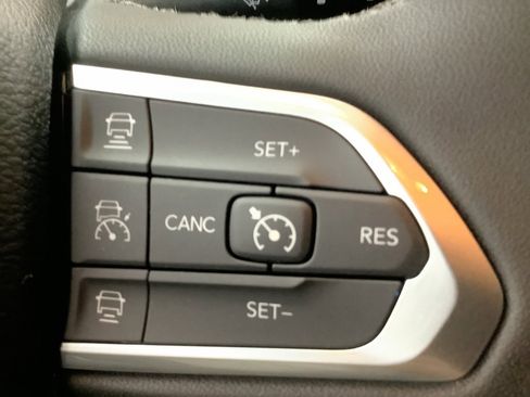 New 2026 Jeep Compass Limited image 17