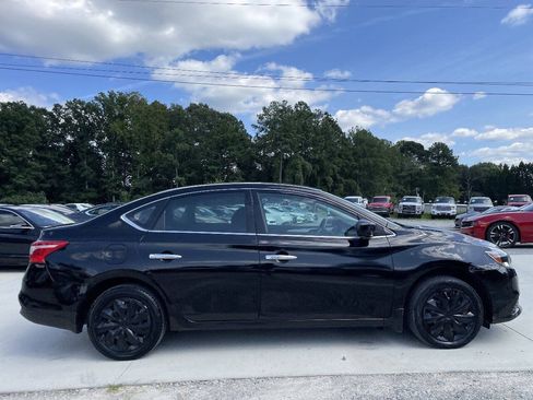 Used 2019 Nissan Sentra S FWD image 4