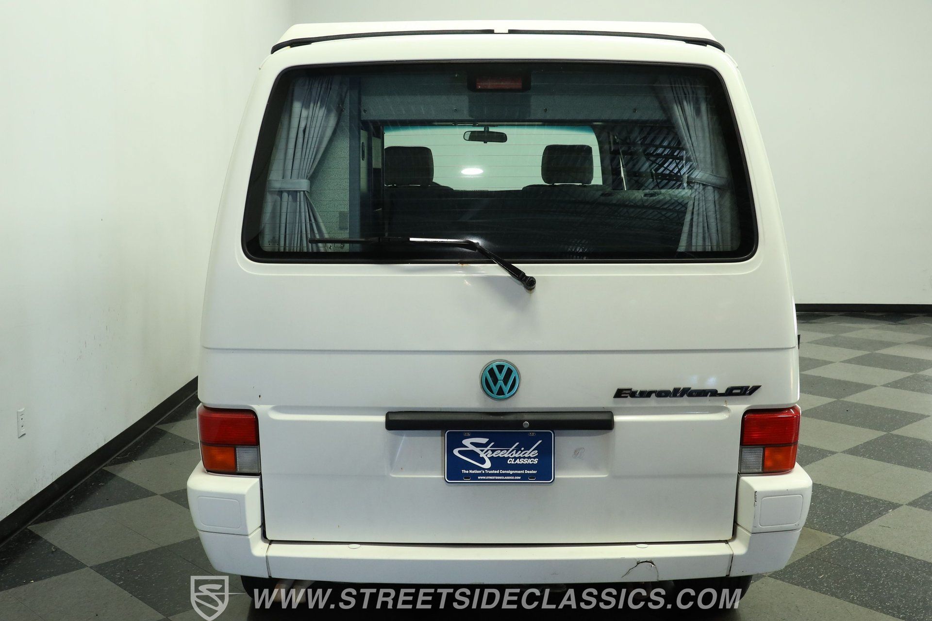Used 1992 Volkswagen Eurovan Camper FWD image 9