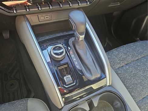 Used 2024 Chevrolet Colorado ZR2 w/ Technology Package image 28