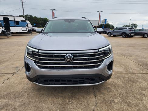 Used 2024 Volkswagen Atlas SE image 10