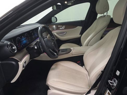 Used 2023 Mercedes-Benz E 350 4MATIC Sedan image 4
