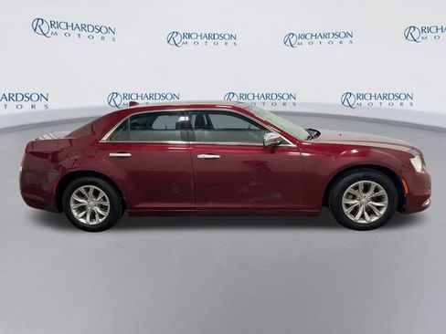 Used 2016 Chrysler 300 Limited image 6