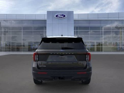 New 2026 Ford Explorer Active RWD image 5