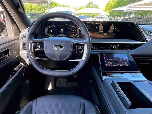 Certified 2026 INFINITI QX80 Autograph w/ Premium Cargo Package AWD/4WD image 7