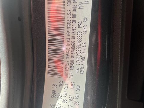 Used 2015 Jeep Cherokee Latitude w/ Cold Weather Group image 29