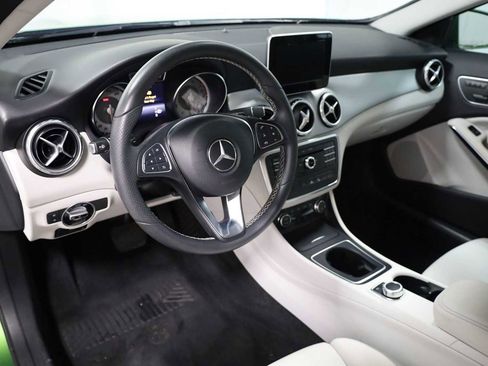 Used 2017 Mercedes-Benz GLA 250 image 4
