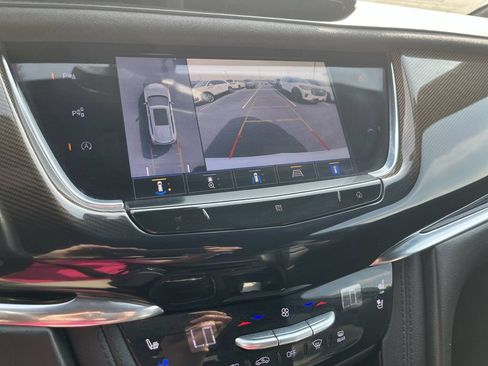 Used 2021 Cadillac XT6 Sport w/ Platinum Package AWD/4WD image 17