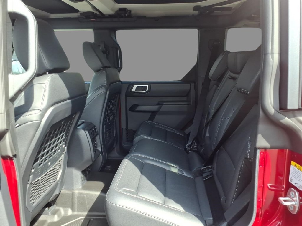 New 2026 Ford Bronco Badlands w/ Sasquatch Package AWD/4WD image 5