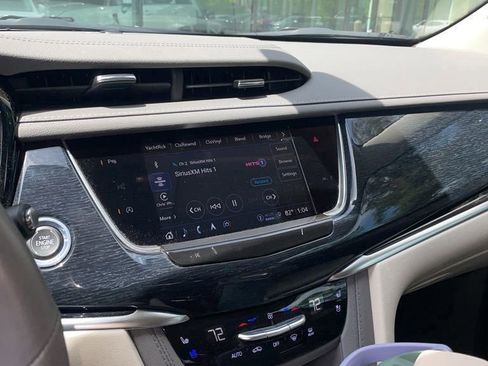 Used 2024 Cadillac XT6 Premium Luxury FWD image 10