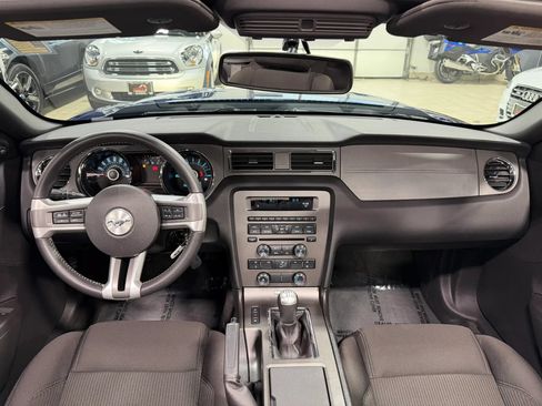 Used 2013 Ford Mustang GT w/ Brembo Brake Pkg RWD image 2