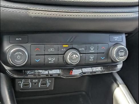 Used 2021 Dodge Durango GT w/ Blacktop Package AWD/4WD image 16