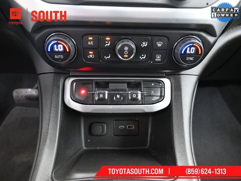 Used 2023 GMC Acadia SLE w/ Driver Convenience Package image 16