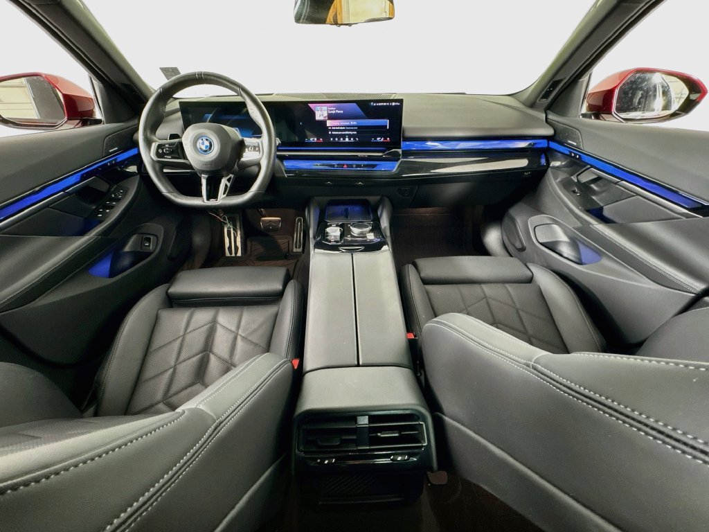 Used 2024 BMW i5 eDrive40i w/ M Sport Package RWD image 31
