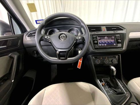 Used 2018 Volkswagen Tiguan S FWD image 14
