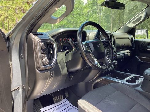 Used 2020 Chevrolet Silverado 1500 RST AWD/4WD image 13