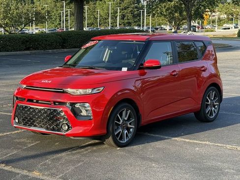 Certified 2022 Kia Soul GT-Line FWD image 2