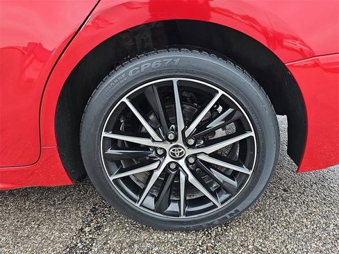 Used 2021 Toyota Camry SE image 31