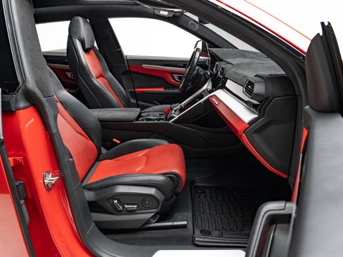 Used 2020 Lamborghini Urus AWD/4WD image 48