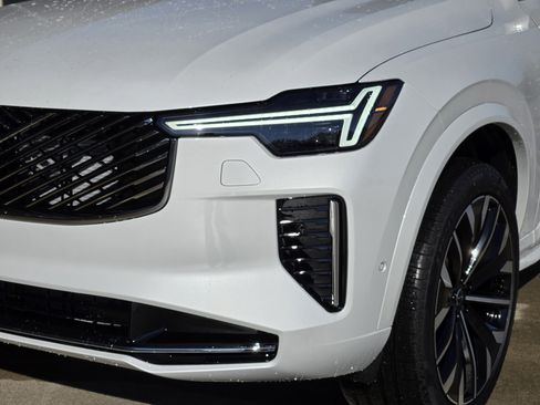 New 2026 Volvo XC90 B6 Ultra w/ Protection Package image 10